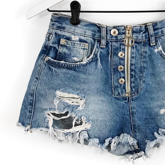 Zara Pants - Zara distressed denim shorts
